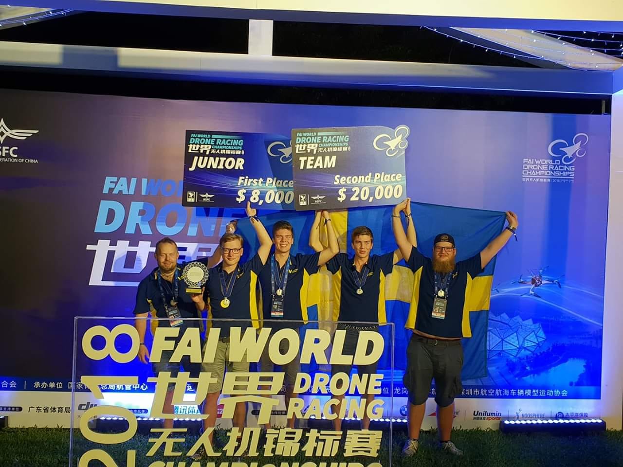 Vid det första VM:et i droneracing, i Shenzhen, Kina, tog Oscar Nilsson hem juniorvärldsmästartiteln.